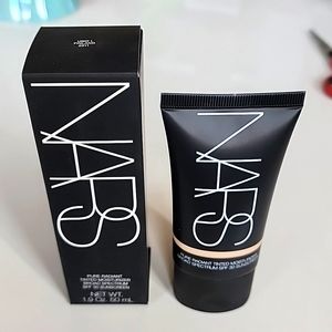 NARS Pure Radiant Tinted Moisterizer SPF30